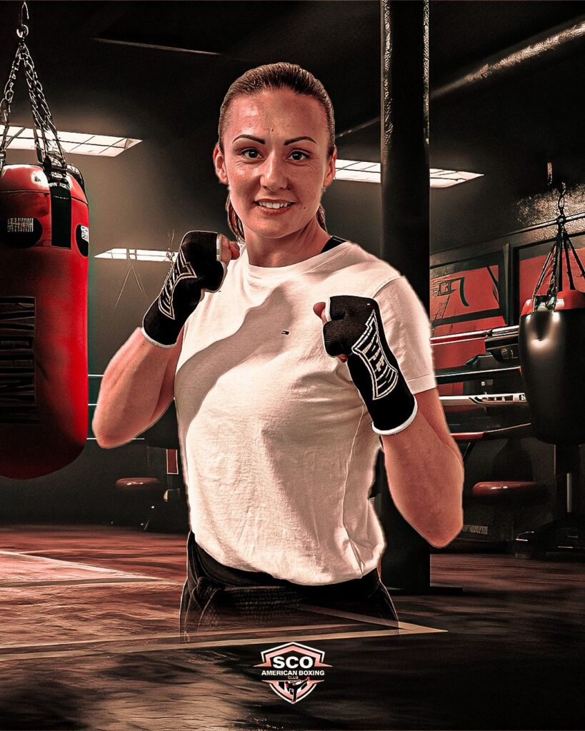 Marion Château Cochener pendant un cours de boxe à Angers